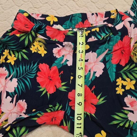 Soft Surroundings Navy Blue Floral Belted Pants, Size Small - Picture 4 of 10